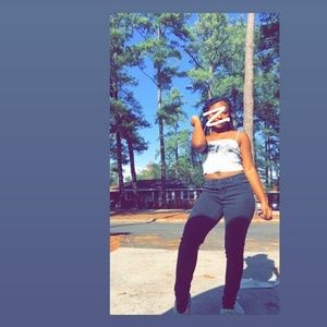 Meet your Posher, Taniah